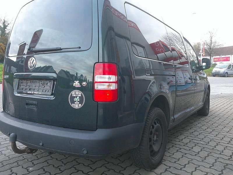 Gebraucht VW Caddy Maxi 102 PS (75 kW) 2012 Grün Van / Kleinbus
