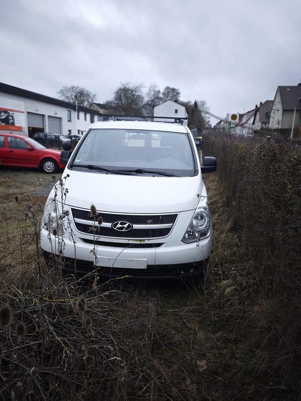 Gebraucht Hyundai H-1 2012 Weiß Van / Kleinbus