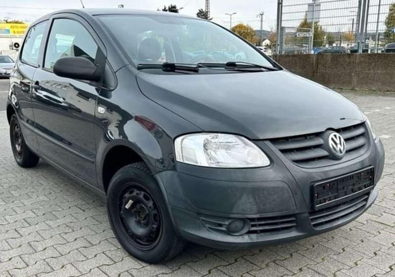 Second-hand VW Fox Style 75 CP (55 kW) 2010 Gri Hatchback