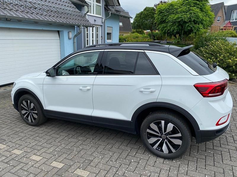 Gebraucht VW T-Roc Move 150 PS (110 kW) 2024 Weiß SUV