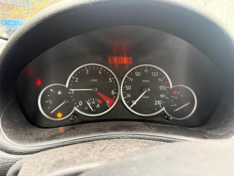 Gebraucht Peugeot 206 75 PS (55 kW) 2009 Schwarz Kleinwagen