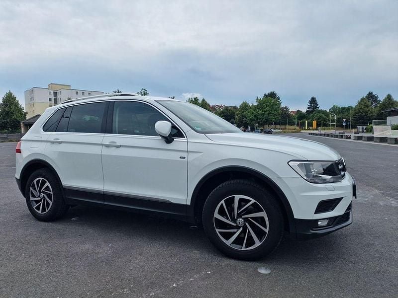Weiß Gebraucht 2018 VW Tiguan Join SUV | 17.499 € (Superpreis) - Bild 1/4