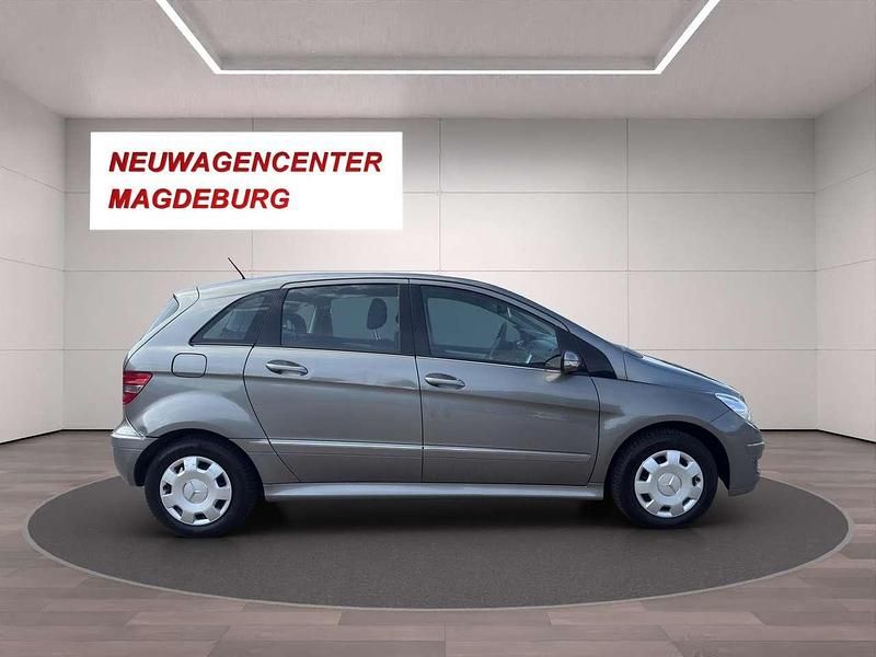 Gebraucht Mercedes B150 95 PS (69 kW) 2008 Grau Van / Kleinbus