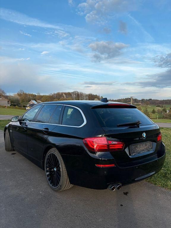 Gebraucht BMW 530 258 PS (189 kW) 2014 Schwarz Kombi