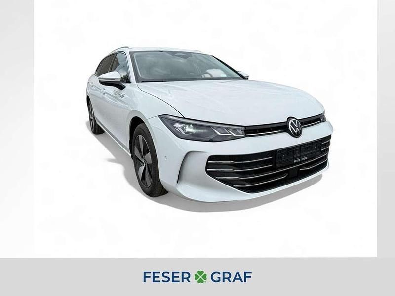 Pure white Gebraucht 2024 VW Passat Business Kombi | 41.930 € - Bild 1/4