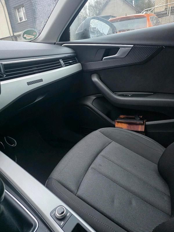 Gebraucht Audi A4 Ambiente 150 PS (110 kW) 2016 Schwarz Kombi