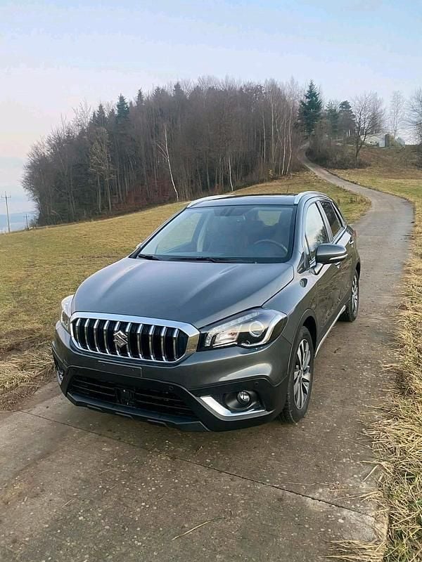 Grau Gebraucht 2017 Suzuki SX4 S-Cross SUV | 14.500 € (Superpreis) - Bild 1/4