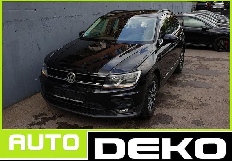 Deep black perleffekt Gebraucht 2019 VW Tiguan SUV | 19.970 € (Guter Preis) - Bild 1/4