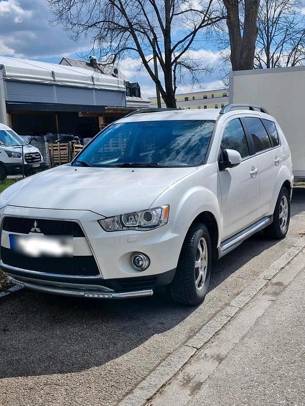 Gebraucht Mitsubishi Outlander 177 PS (130 kW) 2012 Weiß SUV