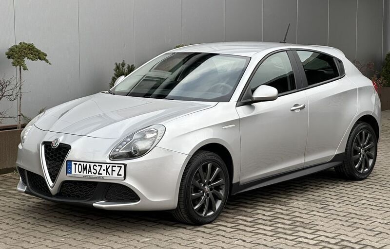 Gebraucht Alfa Romeo Giulietta Sprint 120 PS (88 kW) 2021 Grau Kleinwagen