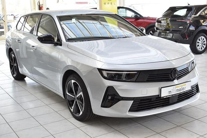 Gebraucht Opel Astra 131 PS (96 kW) 2024 Silber Limousine