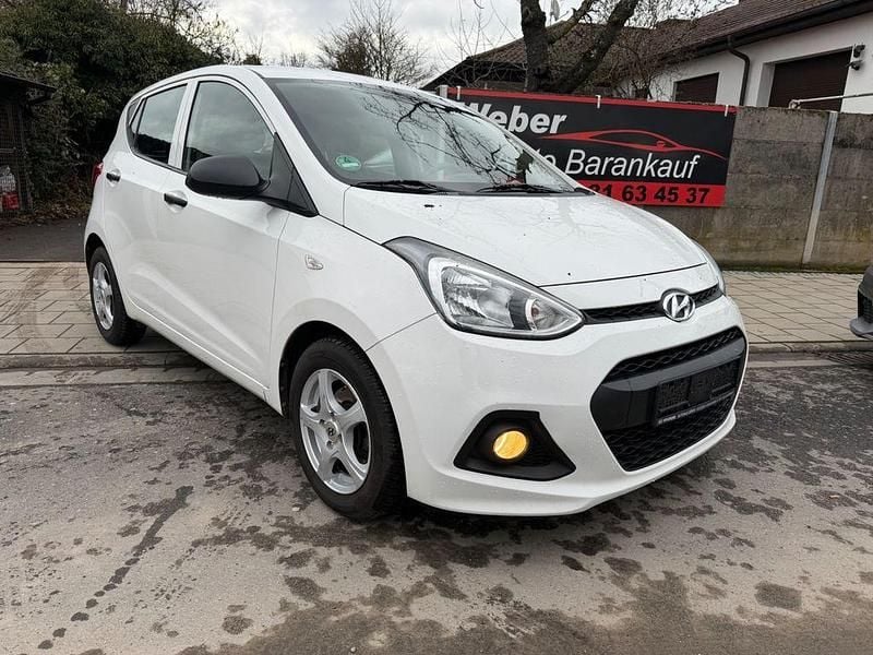 Gebraucht Hyundai i10 67 PS (49 kW) 2014 Weiß Kleinwagen