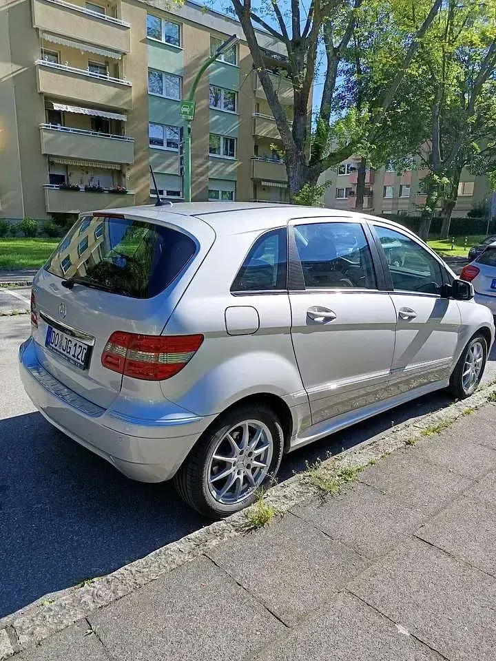 Gebraucht Mercedes 200 136 PS (100 kW) 2008 Silber Kombi