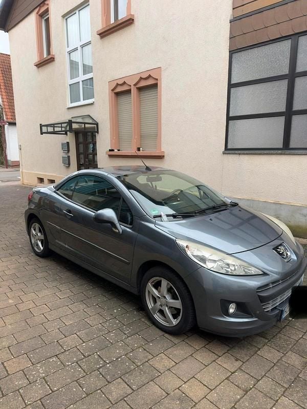 Gebraucht Peugeot 207 CC 120 PS (88 kW) 2011 Grau Cabrio