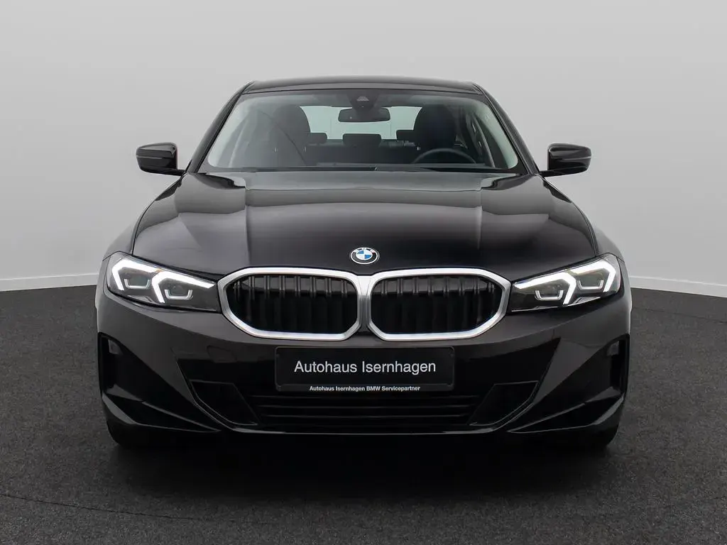 Gebraucht BMW 318 Sport Line 156 PS (114 kW) 2024 Schwarz ii  668 Limousine