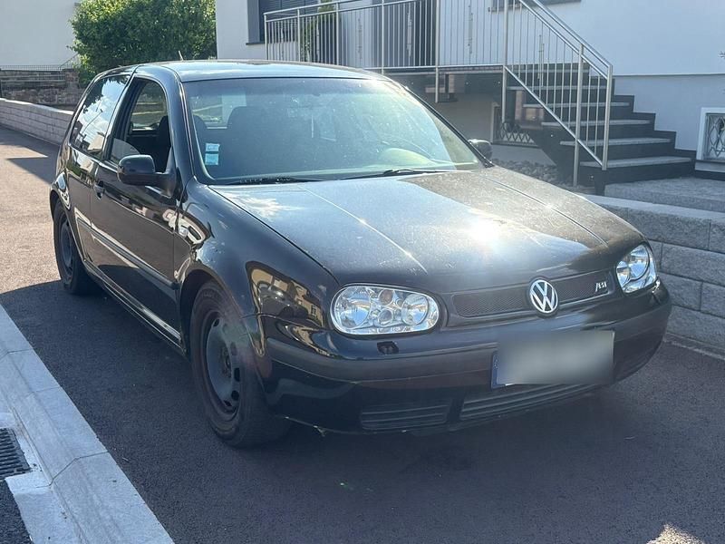 Schwarz Gebraucht 1999 VW Golf IV Kleinwagen | 1.000 € (Fairer Preis) - Bild 1/4