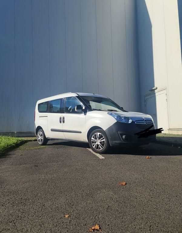 Weiß Gebraucht 2013 Opel Combo Edition Van / Kleinbus | 6.500 € (Guter Preis) - Bild 1/4