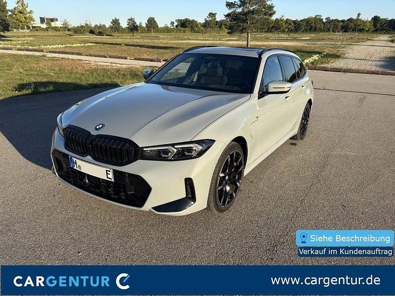 Brooklyn grau Gebraucht 2025 BMW 330e M Sport Kombi | 53.490 € (Fairer Preis) - Bild 1/4