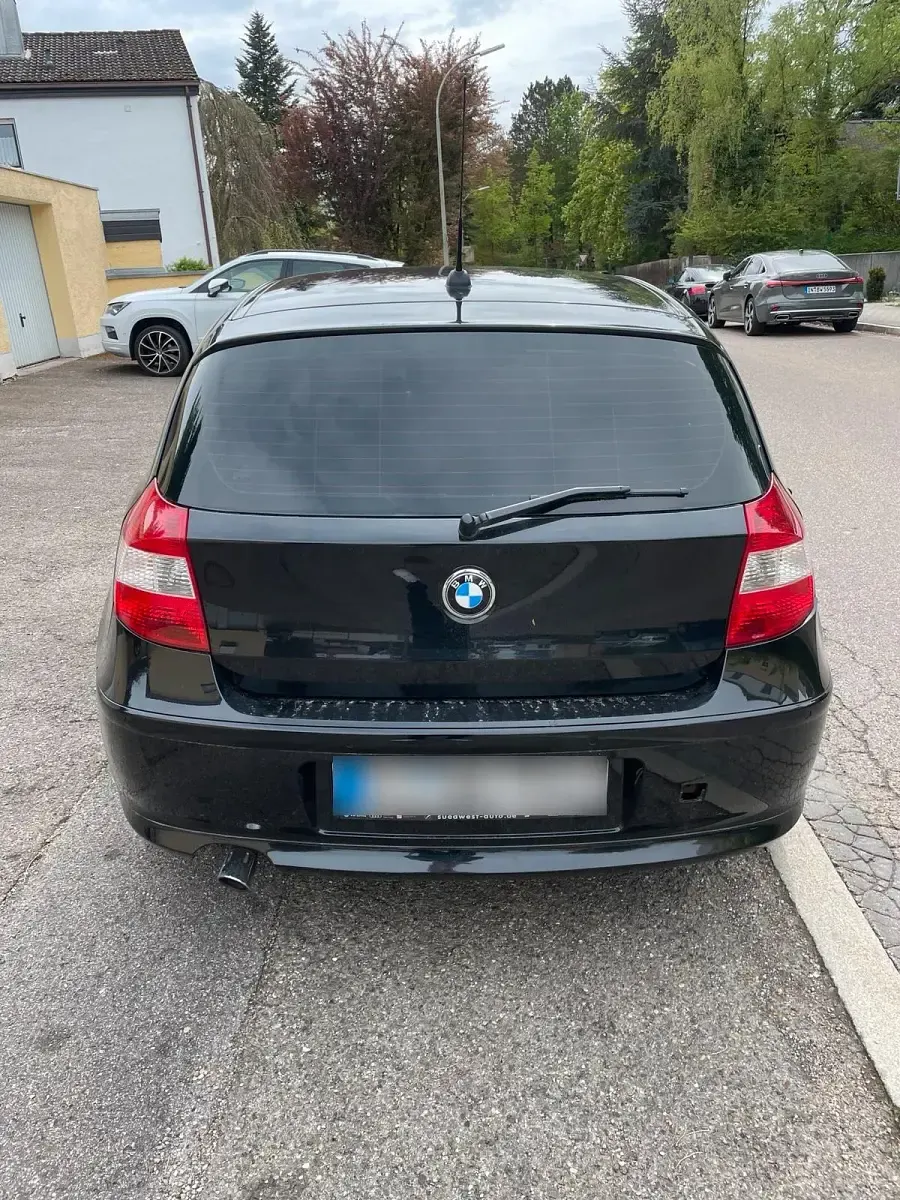 Gebraucht BMW 120 163 PS (119 kW) 2005 Schwarz Kleinwagen