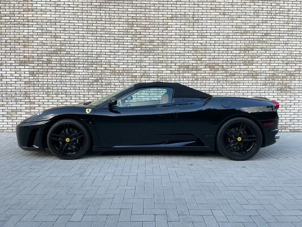 Second-hand Ferrari F430 489 CP (359 kW) 2005 Negru Cabrio