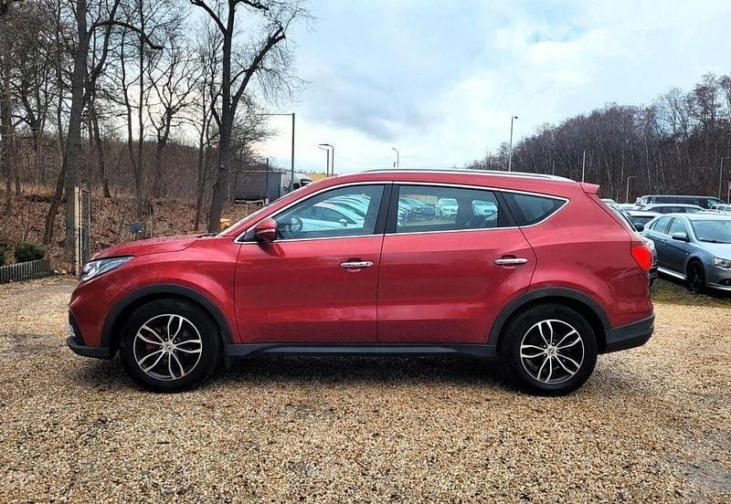 Gebraucht DFSK Glory 580 145 PS (106 kW) 2019 Rot SUV