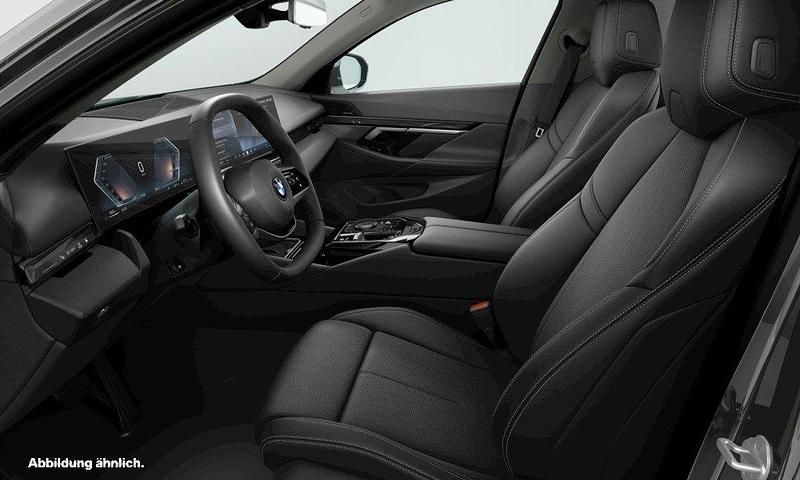 Gebraucht BMW 520 Sport Line 208 PS (152 kW) 2025 Grau Kombi