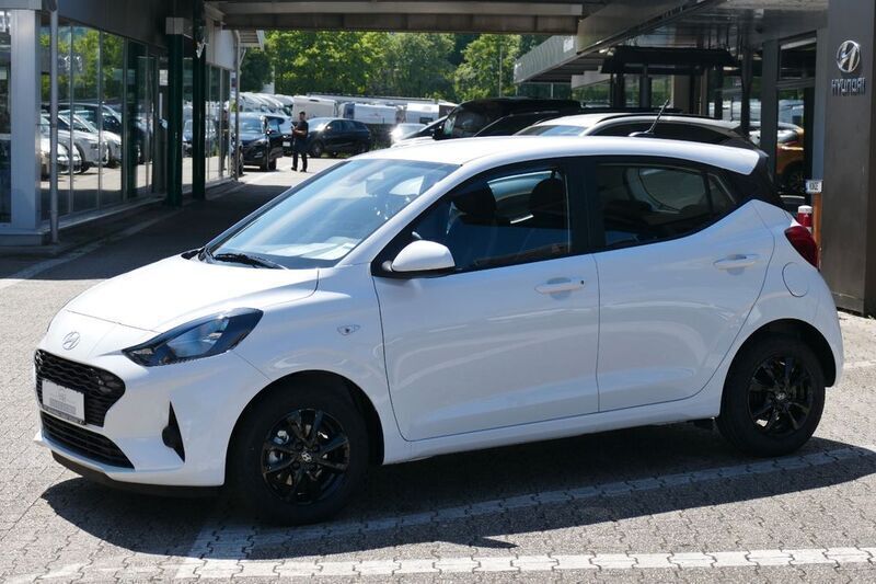 Weiß Neu 2025 Hyundai i10 Select Kleinwagen | 16.490 € (Fairer Preis) - Bild 1/4