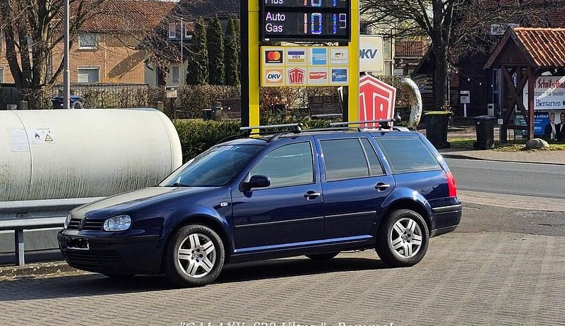 Gebraucht VW Golf IV 105 PS (77 kW) 2001 Blau Kombi