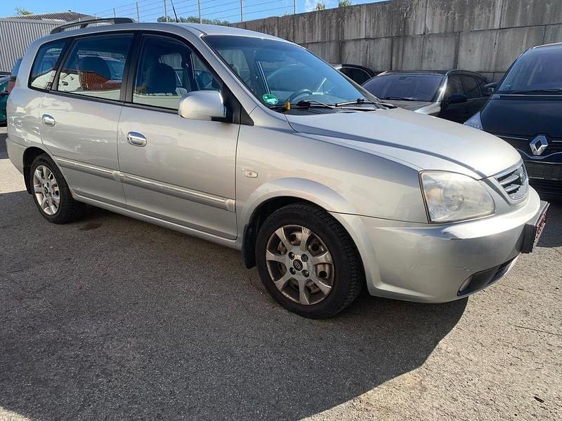 Silber Gebraucht 2006 Kia Carens EX Van / Kleinbus | 999 € (Fairer Preis) - Bild 1/4