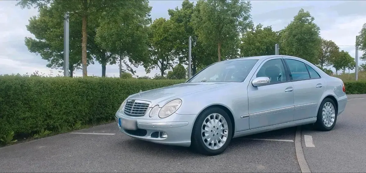 Gebraucht Mercedes E280 231 PS (169 kW) 2006 Silber Limousine