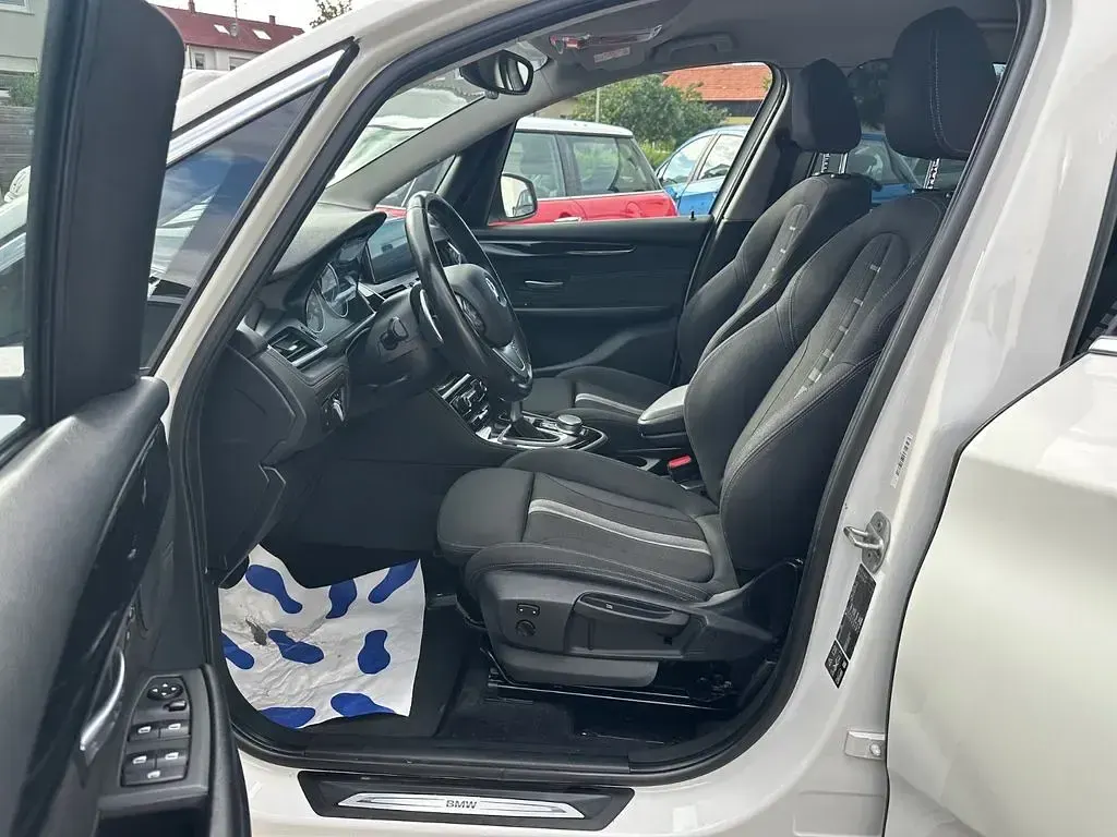 Gebraucht BMW 220 Gran Tourer Sport Line 190 PS (139 kW) 2016 Weiß Van / Kleinbus