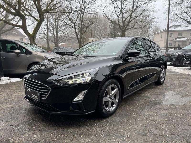 Gebraucht Ford Focus Titanium 150 PS (110 kW) 2020 Schwarz Kleinwagen