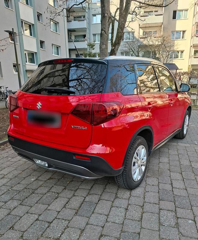 Gebraucht Suzuki Vitara 111 PS (81 kW) 2019 Rot SUV