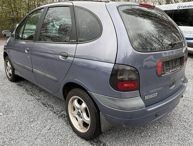 Gebraucht Renault Scénic 90 PS (66 kW) 1999 Blau, metallic Van / Kleinbus