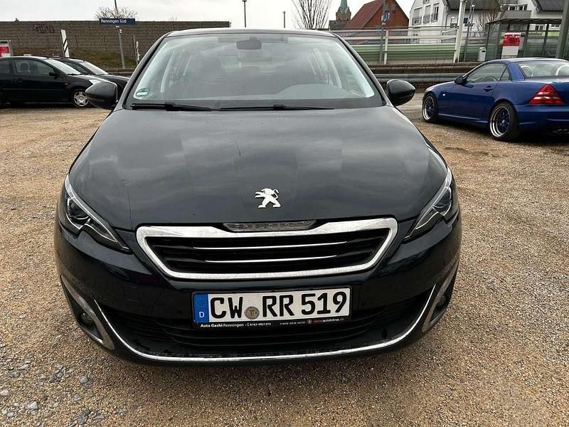 Gebraucht Peugeot 308 Allure 150 PS (110 kW) 2015 Grau Limousine