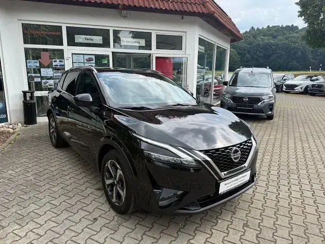 Gebraucht Nissan Qashqai 140 PS (102 kW) 2022 Schwarz SUV
