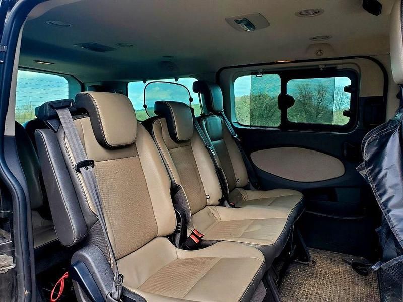 Gebraucht Ford Tourneo 155 PS (114 kW) 2013 Schwarz Van / Kleinbus