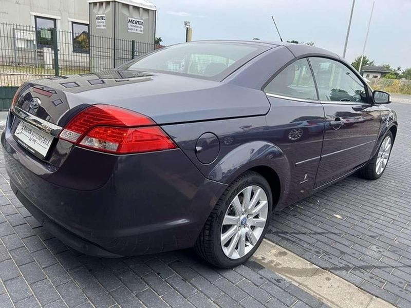 Gebraucht Ford Focus Cabriolet Titanium 145 PS (106 kW) 2007 Violett Cabrio