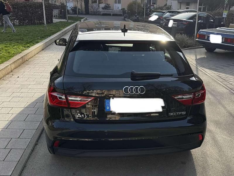 Gebraucht Audi A1 Basis 116 PS (85 kW) 2019 Schwarz SUV