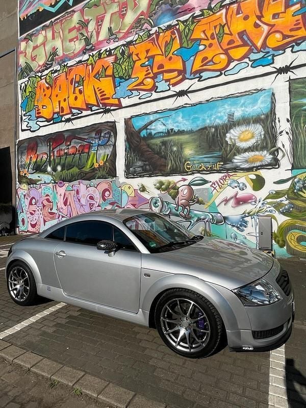 Grau Gebraucht 2001 Audi TT Sport Coupé | 4.799 € - Bild 1/4