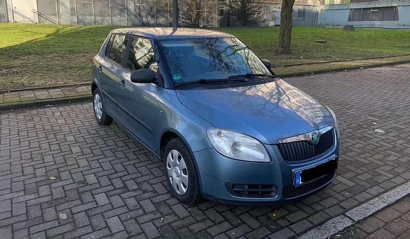 Gebraucht Skoda Fabia Cool Edition 60 PS (44 kW) 2010 Blau Limousine