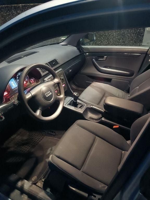 Gebraucht Audi A4 131 PS (96 kW) 2004 Blau Kombi