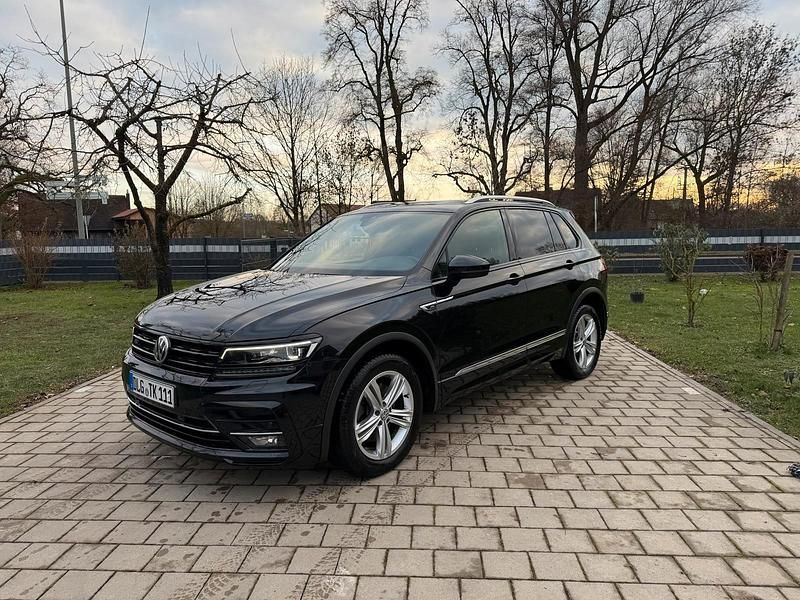 Schwarz Gebraucht 2017 VW Tiguan R-line SUV | 20.490 € (Fairer Preis) - Bild 1/4