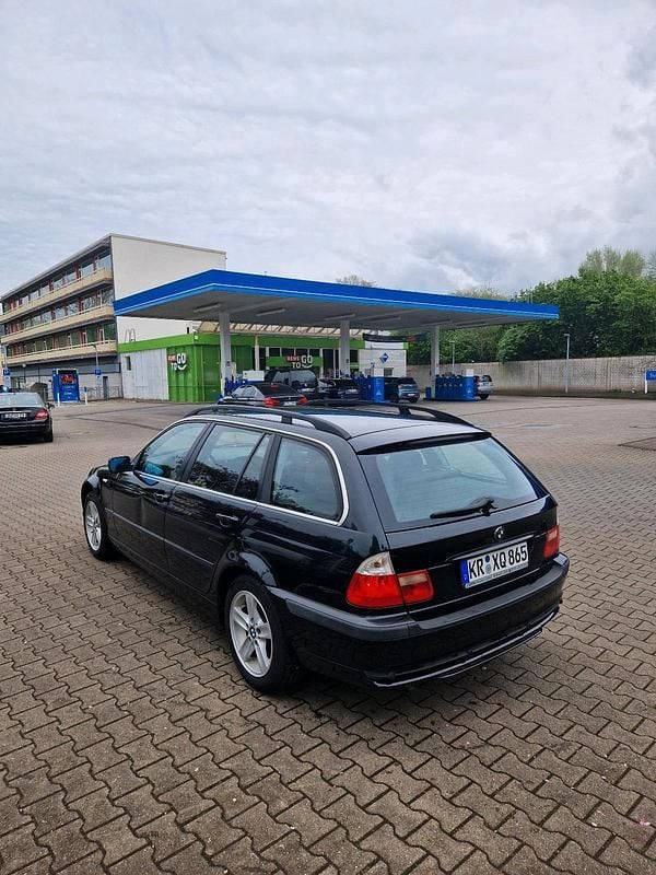 Gebraucht BMW 320 140 PS (102 kW) 2002 Schwarz Kombi