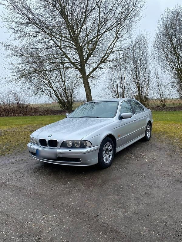 Gebraucht BMW 525 192 PS (141 kW) 2003 Silber Limousine