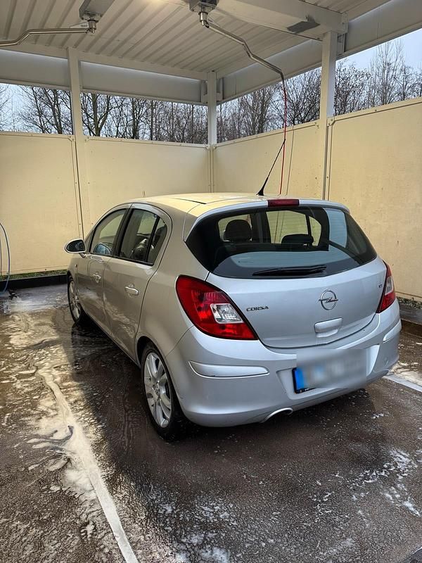 Gebraucht Opel Corsa 82 PS (60 kW) 2008 Silber Kleinwagen