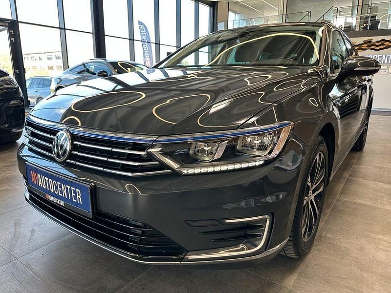 Gebraucht VW Passat GTE 156 PS (114 kW) 2018 Grau Kombi