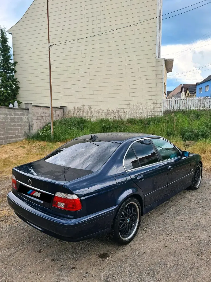 Second-hand BMW 525 163 CP (119 kW) 2001 Berlinǎ