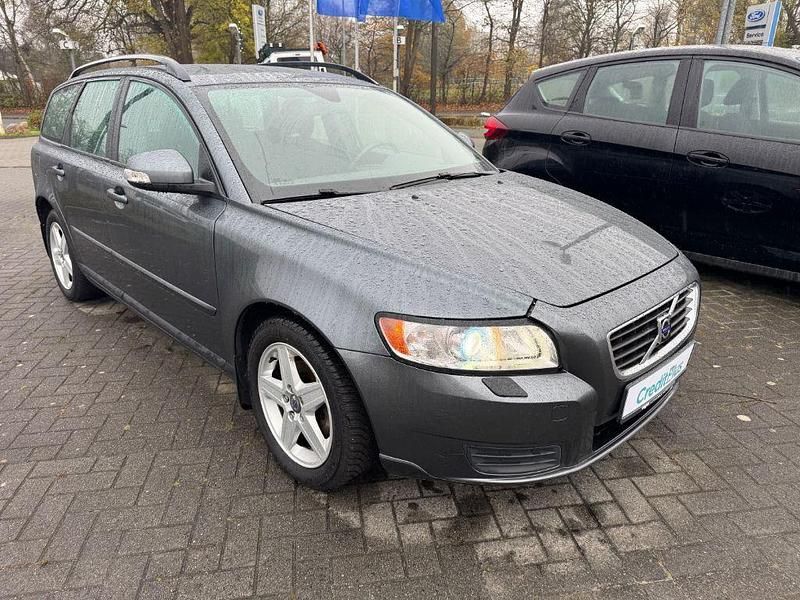 Gebraucht Volvo V50 125 PS (91 kW) 2009 Titangraumetallic (metallic) Kombi
