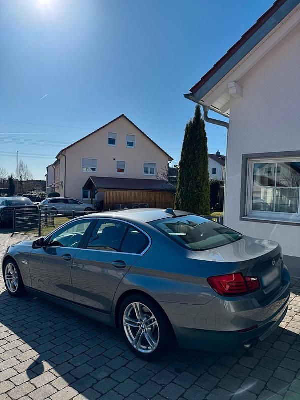 Second-hand BMW 523 204 CP (150 kW) 2010 Gri Berlinǎ